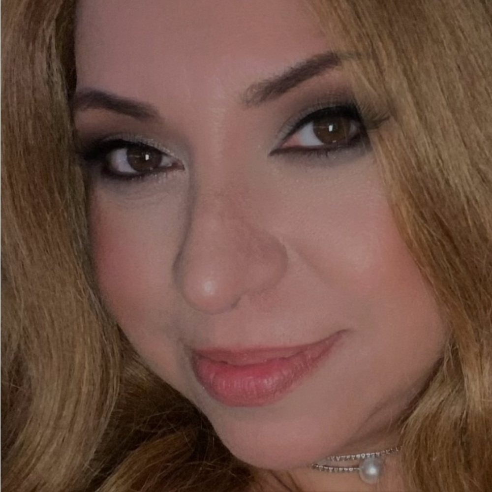 Like my page here, so I can notify you when I’m live.❤️❤️❤️❤️❤️🩷🩷🩷🩷🩷